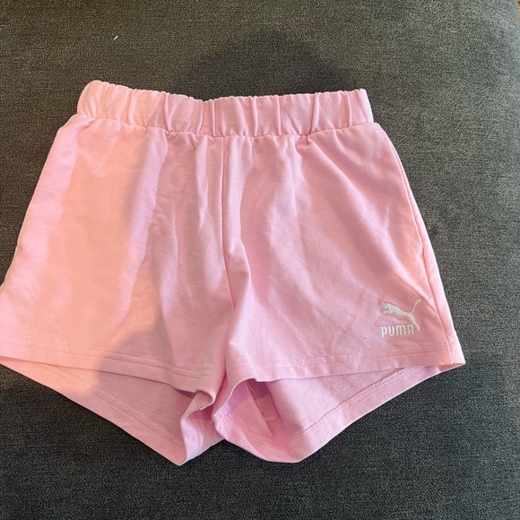 Adidas shorts ladies size xs, new and never worn - Picture 1 of 3
